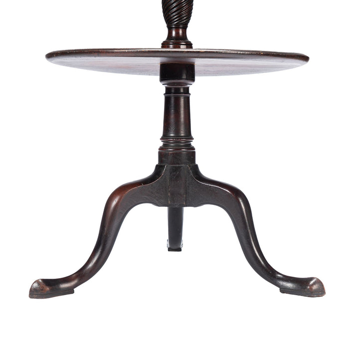English Georgian three tiered dumb waiter on cabriole legs (c. 1760-80)