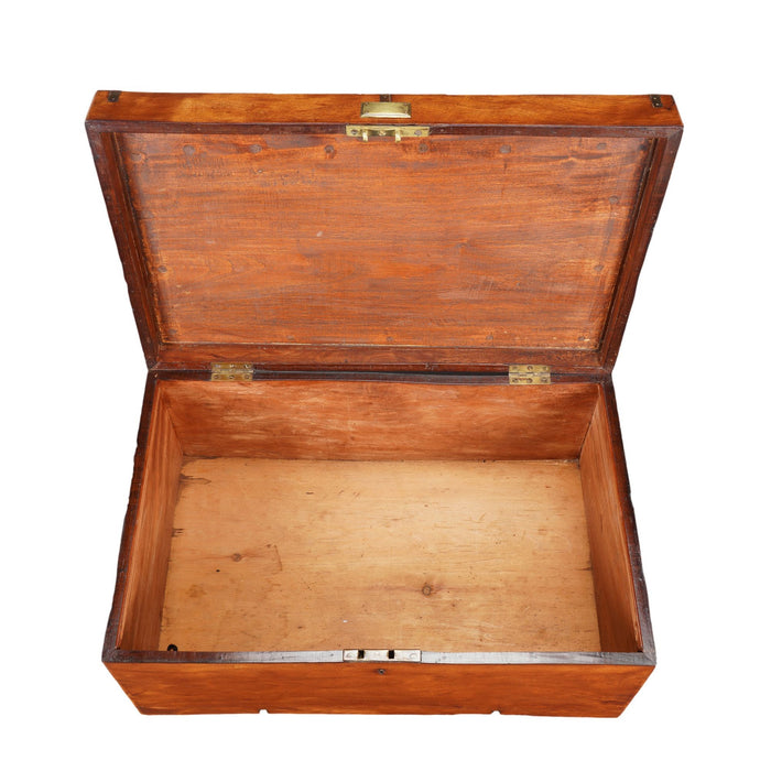 British officer’s trunk in mahogany and brass (c. 1830)