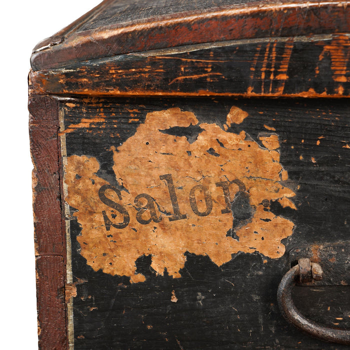 Painted Norwegian pine immigrant trunk with coffer top (1827)