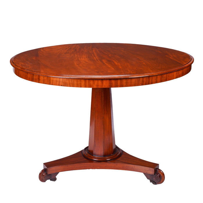 American mahogany round top table (c. 1835)