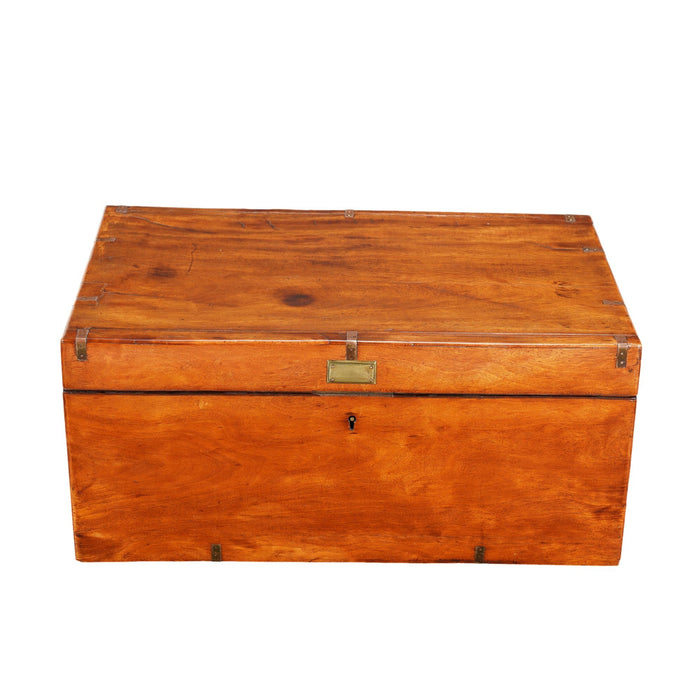British officer’s trunk in mahogany and brass (c. 1830)