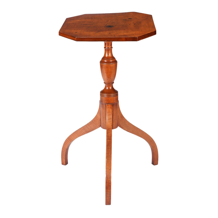American Hepplewhite maple spider leg candle stand (c. 1800-10)