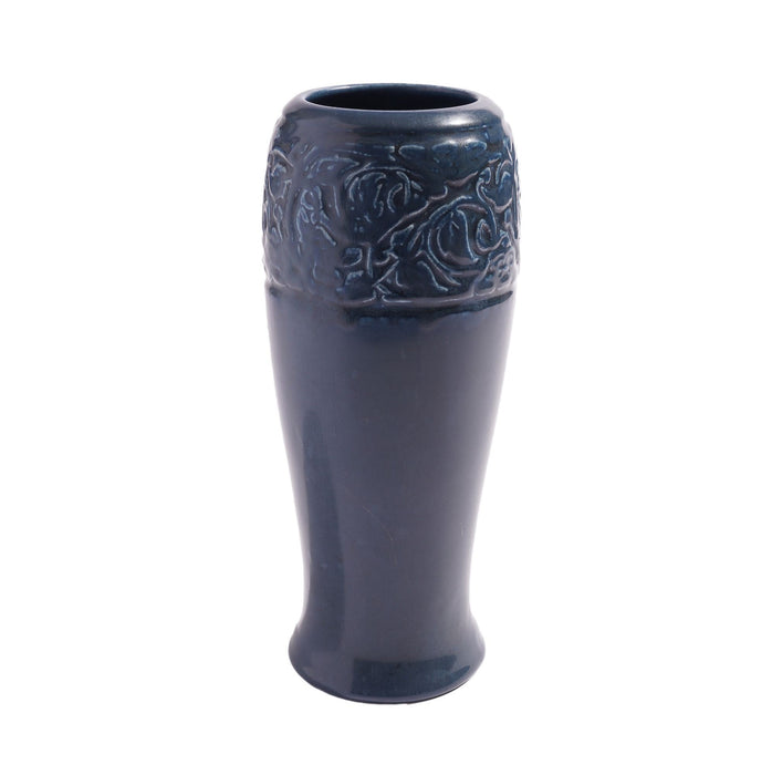 Rookwood ceramic vase in blue (1920)