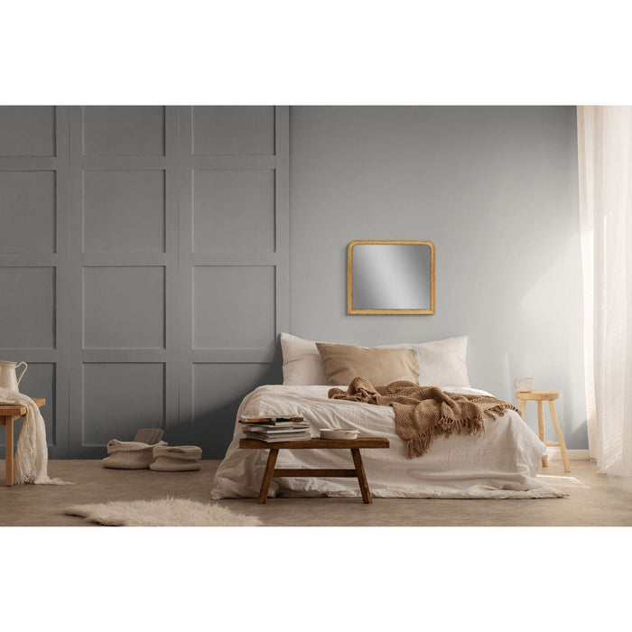 George III rectangular giltwood overmantle mirror (c. 1770)