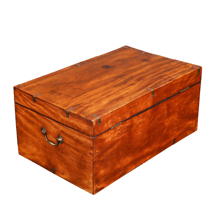 British officer’s trunk in mahogany and brass (c. 1830)