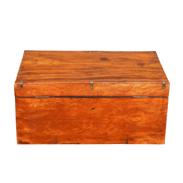 British officer’s trunk in mahogany and brass (c. 1830)