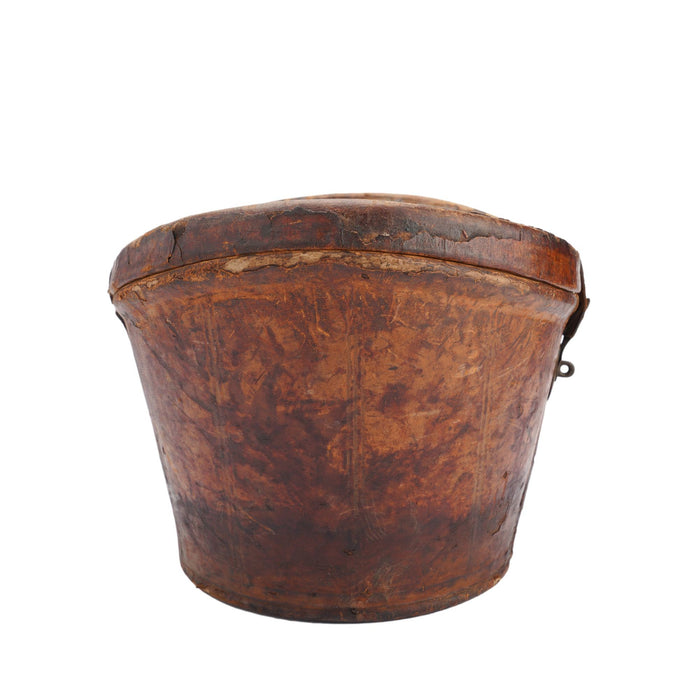 English leather hat box for a man’s wide brim top hat (c. 1830-40)