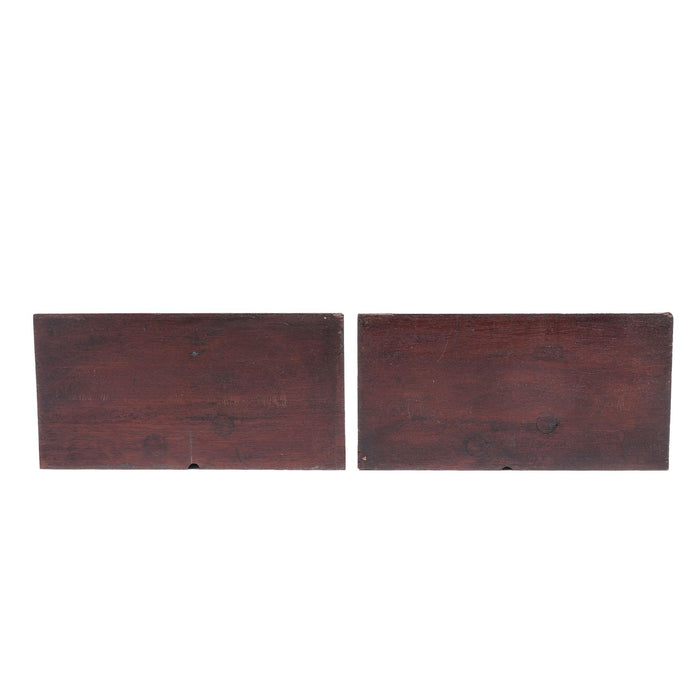 Pair of American Neoclassic mahogany wall brackets (c. 1830)