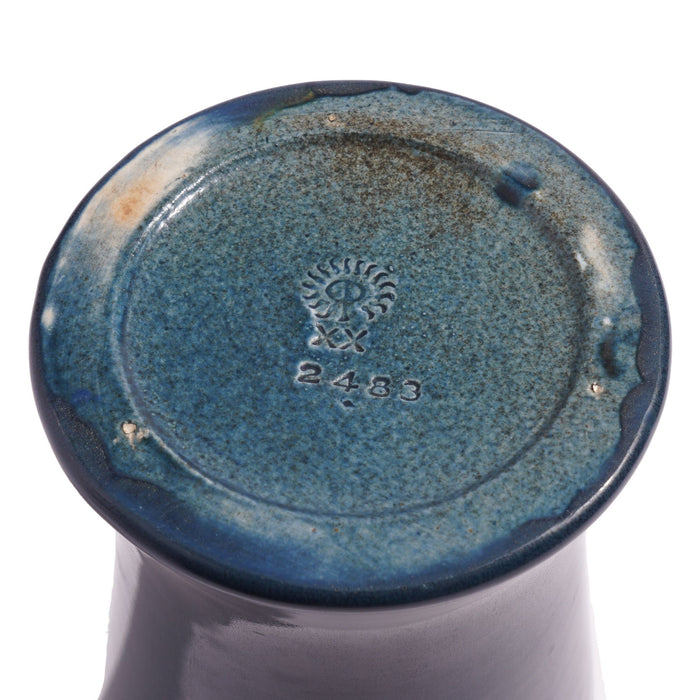 Rookwood ceramic vase in blue (1920)