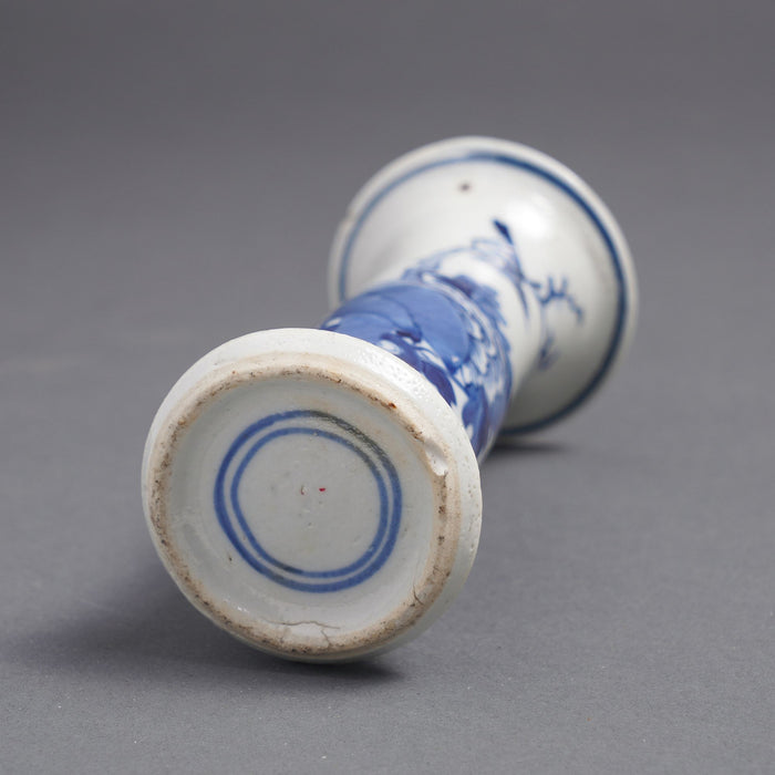 Chinese blue & white porcelain vase (c. 1680)