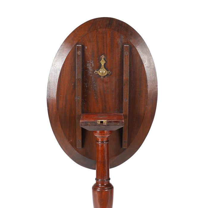 American tilt top spider leg oval candle stand (c. 1790-1810)
