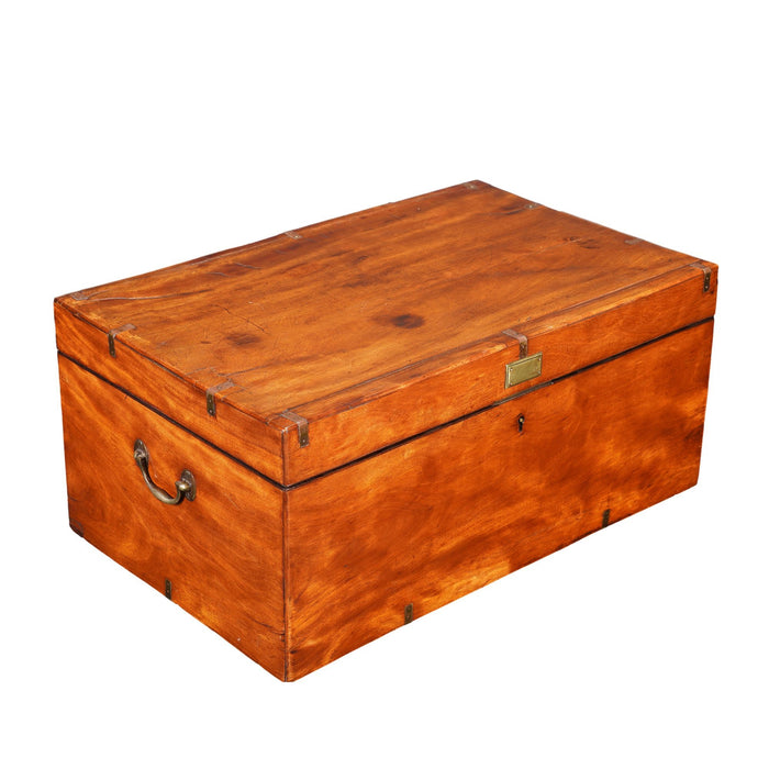 British officer’s trunk in mahogany and brass (c. 1830)