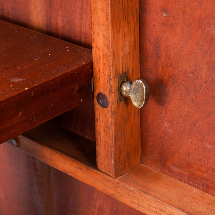 American mahogany round top table (c. 1835)