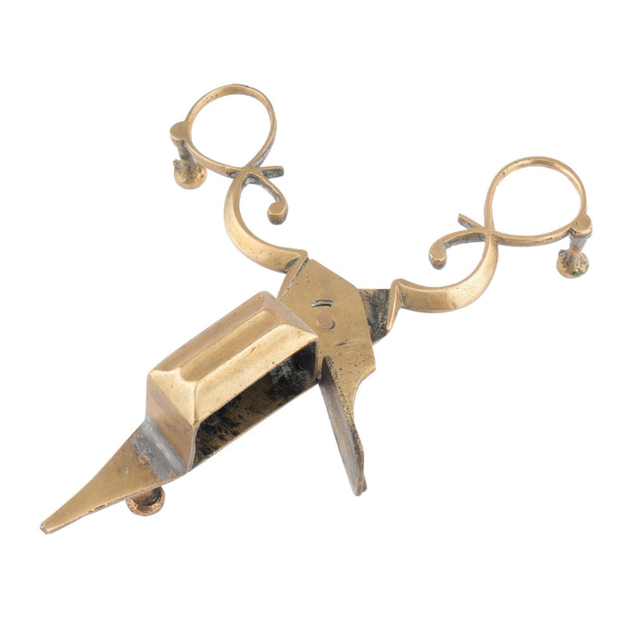 English brass wick trimmer (c. 1810)