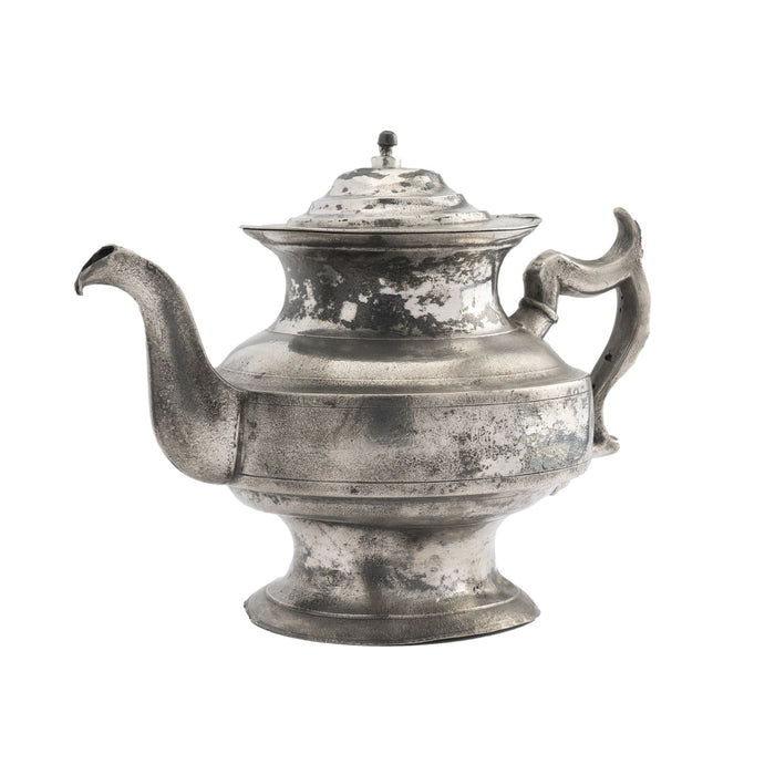 American pewter tea pot (c. 1820)