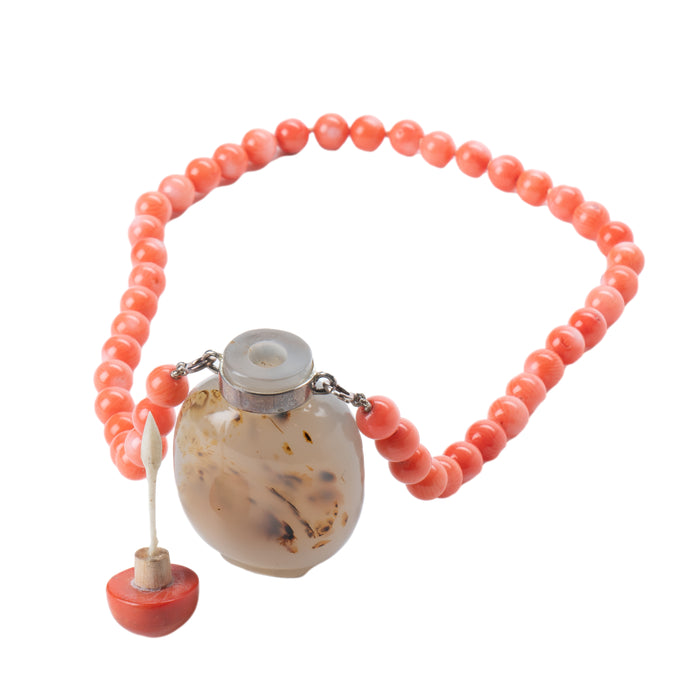 Chinese shadow agate snuff bottle necklace (1800's)