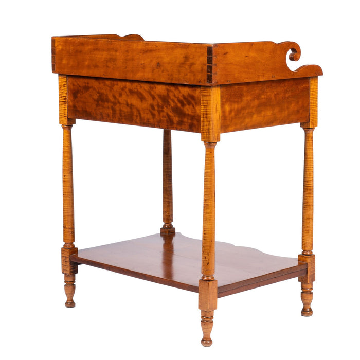 Philadelphia cherry wood dressing stand with splash on a conforming apron (1810-20)