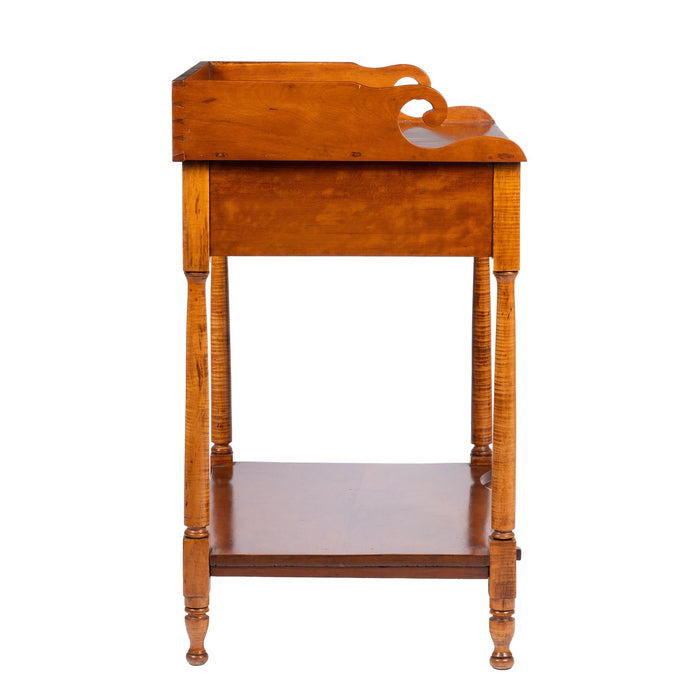 Philadelphia cherry wood dressing stand with splash on a conforming apron (1810-20)