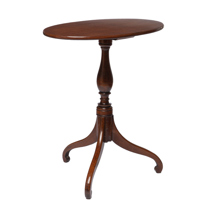 American cherry Hepplewhite candle stand (c. 1800)