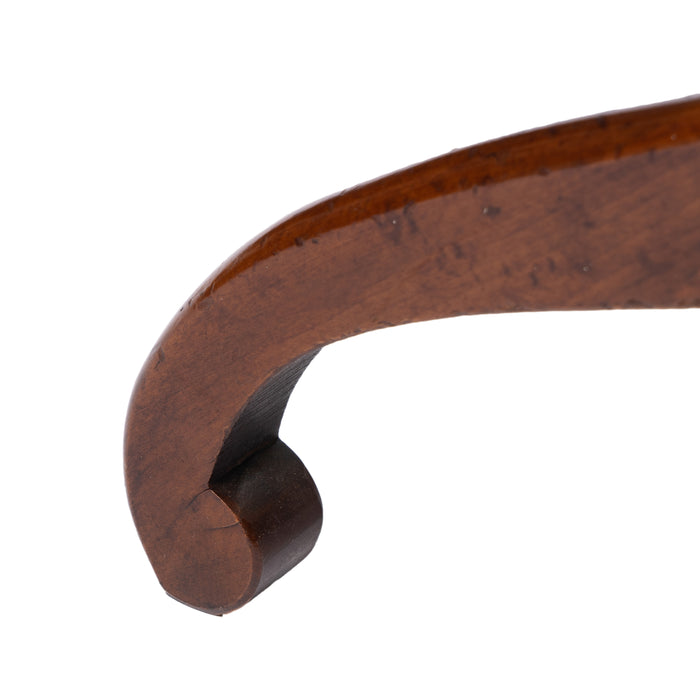 American cherry Hepplewhite candle stand (c. 1800)