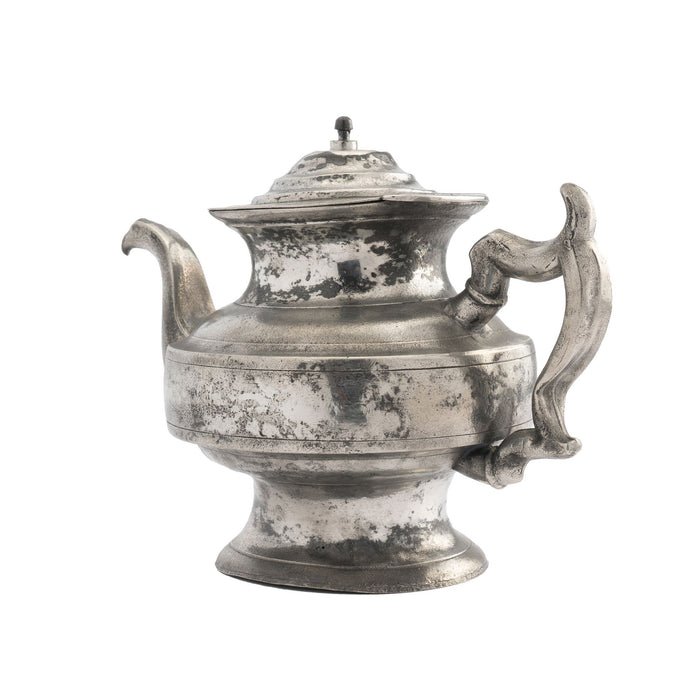 American pewter tea pot (c. 1820)