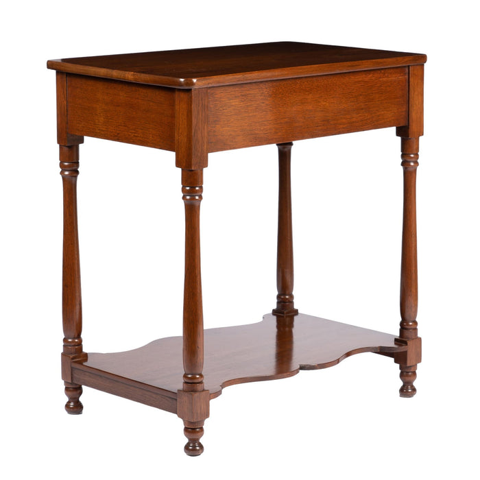 American walnut one drawer stand with stretcher shelf (1810-20)