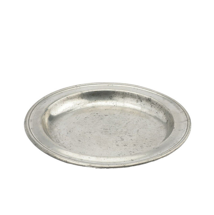 English pewter plate with beaded rim and touch mark on the reverse (1700's)