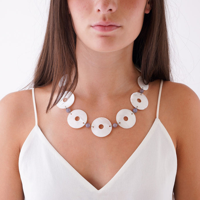 Mother of pearl disc necklace