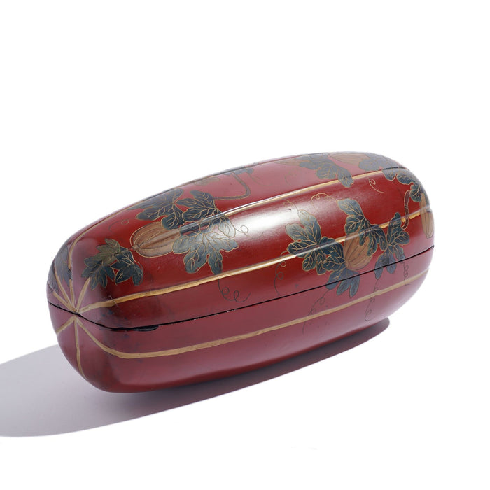 Japanese gourd form Maki-e red lacquered box (1900's)