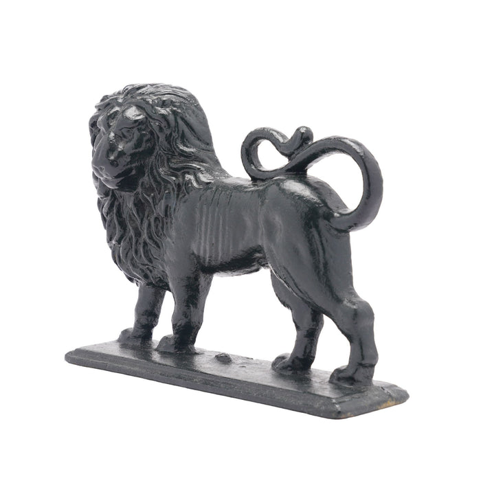 English Victorian cast lion doorstop (c. 1850-1900)