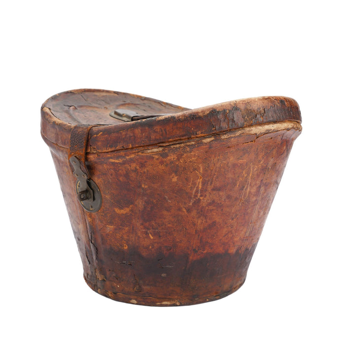 English leather hat box for a man’s wide brim top hat (c. 1830-40)