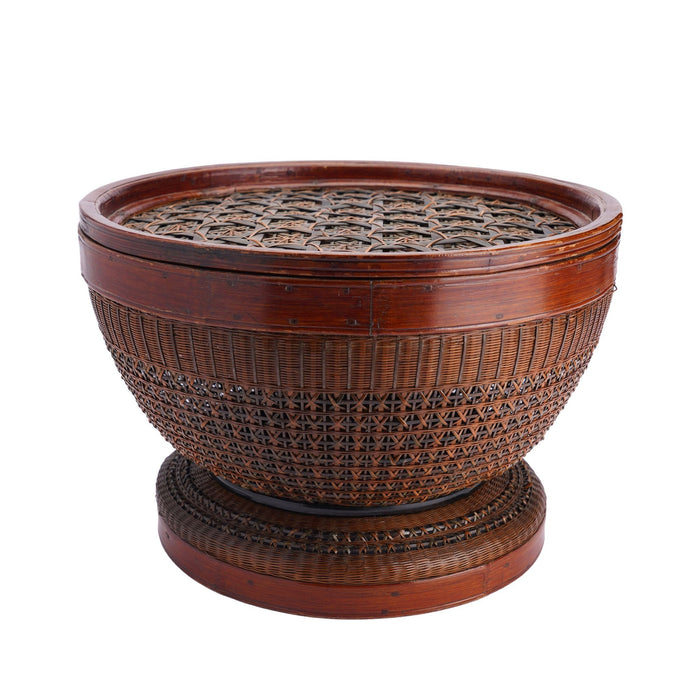 Chinese betrothal basket with cover (1880-1910)