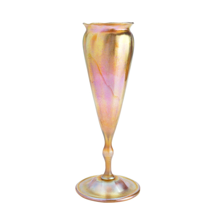 Gold Favrile trumpet vase by Louis Comfort Tiffany (1900)