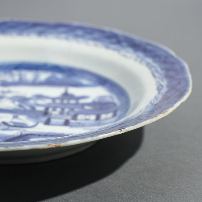 Chinese Canton porcelain rim soup (c. 1820)