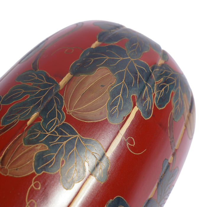 Japanese gourd form Maki-e red lacquered box (1900's)