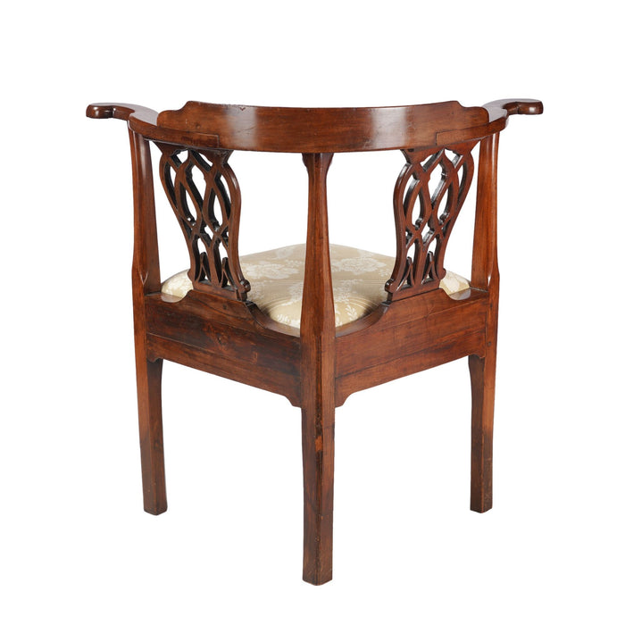 English Georgian corner chair (c. 1760)