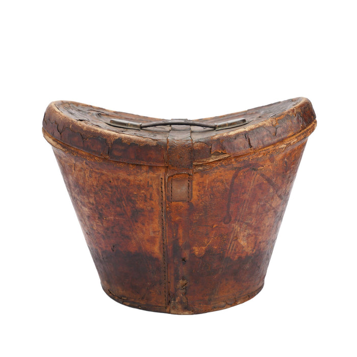 English leather hat box for a man’s wide brim top hat (c. 1830-40)