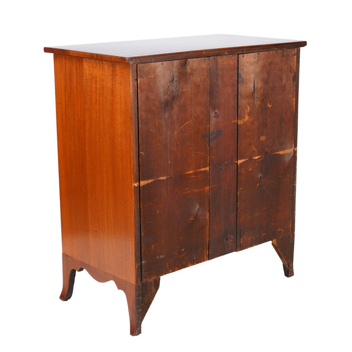 Small-scaled Massachusetts Hepplewhite four drawer chest (c. 1880)