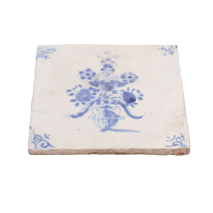 Set of 5 Delft faience tiles with tulips in an urn (c. 1600's)