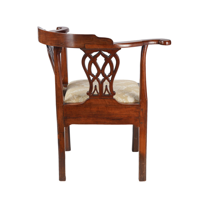 English Georgian corner chair (c. 1760)