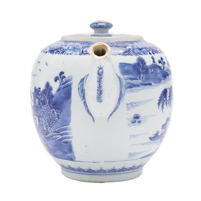 Chinese porcelain tea pot with lid & strap handle (c. 1760-80)