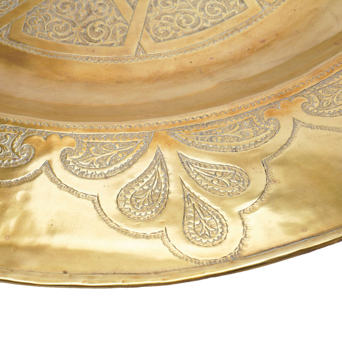 Large Moroccan engraved brass coffee tray (c. 1880-1910)