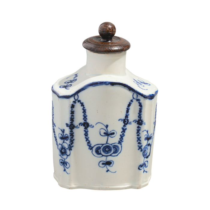 Bombay shaped English pearlware tea caddy (c. 1780)