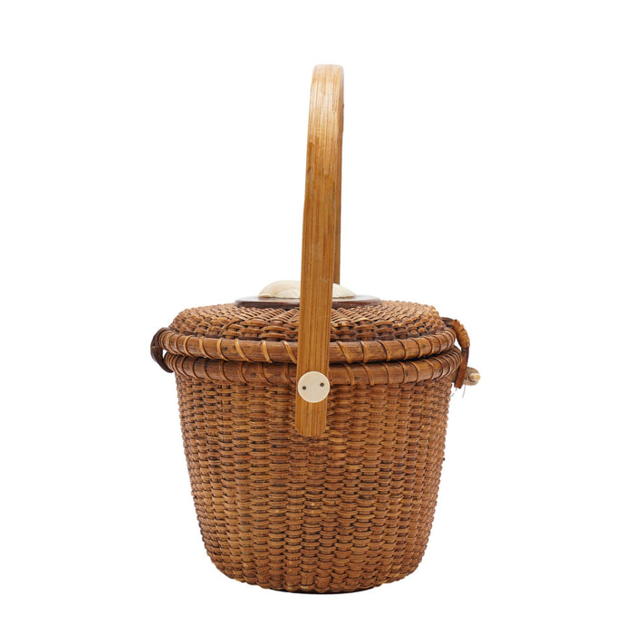 Farnum Nantucket lightship basket (1979)