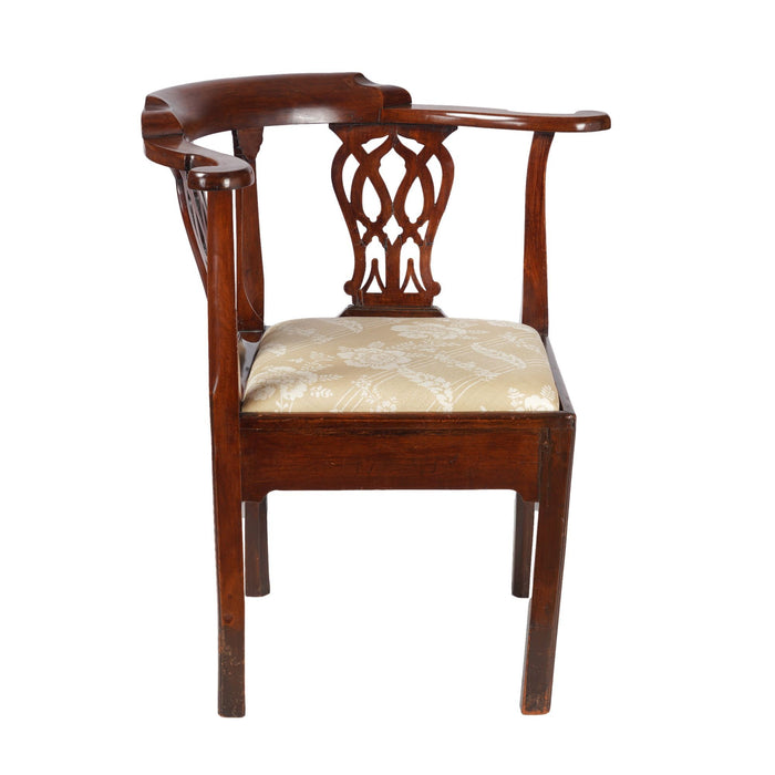 English Georgian corner chair (c. 1760)