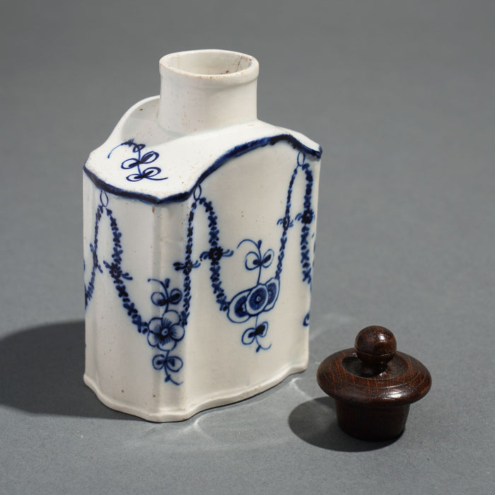 Bombay shaped English pearlware tea caddy (c. 1780)