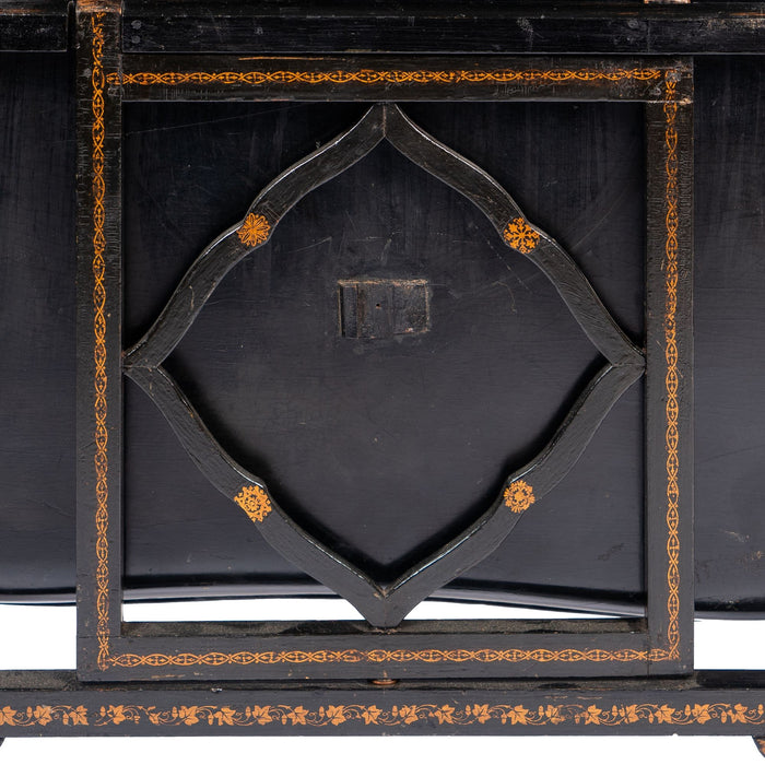 Jennings & Bettridge attributed papier mache tray on hinged tilt top stand (1830)