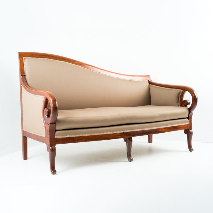 Neoclassic Cubus mahogany upholstered meridienne sofa (c. 1820)