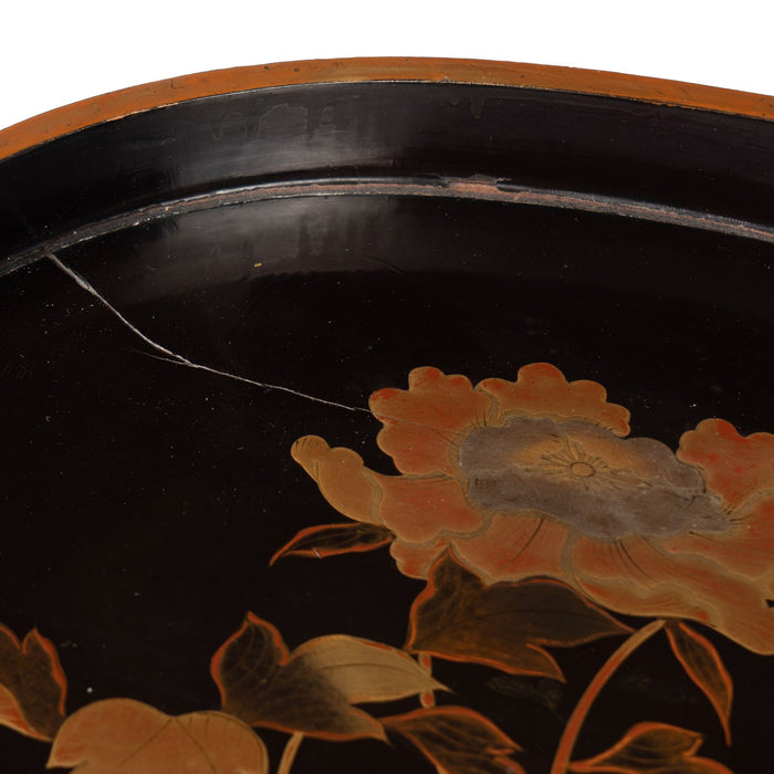 Japanese Maki-e lacquered oval wood tray on stand (1850-1900)