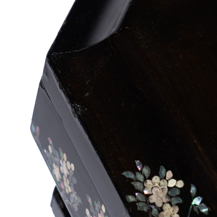 Japanese black lacquered lyre base sewing box on stand with abalone and Mother-of Pearl inlays (1880)